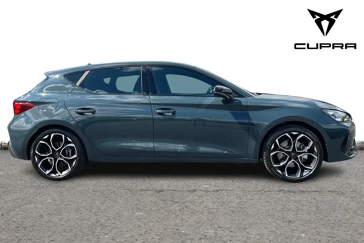 New Cupra Leon 204 HP (150 kW) 2026 Fiord blue Hatchback