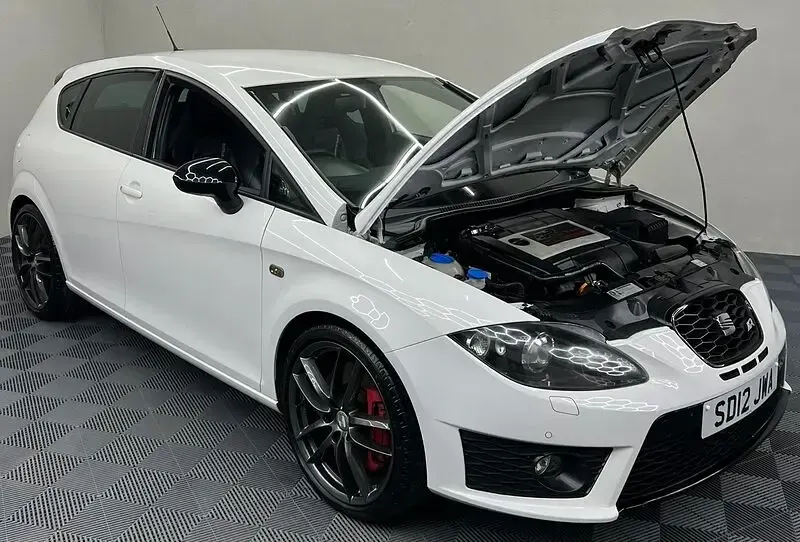 Used Seat Leon CUPRA 2012 White Hatchback