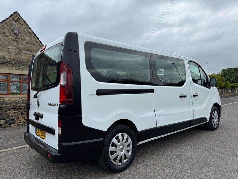 Used Renault Trafic Business 2017 White MPV