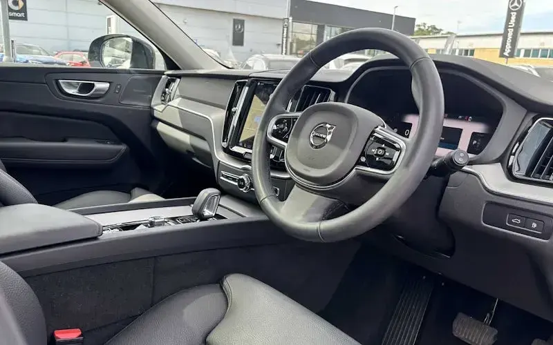 Used Volvo XC60 Plus 349 HP (256 kW) 2024 Black SUV