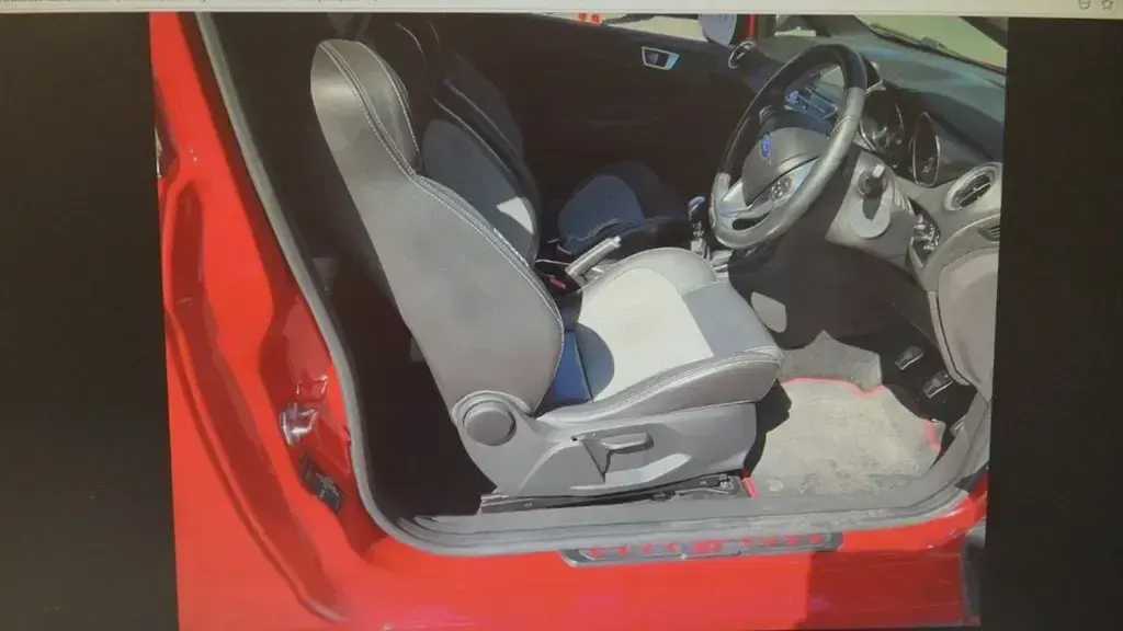 Usado Ford Fiesta ST 182 HP (133 kW) 2017 Vermelho Citadino