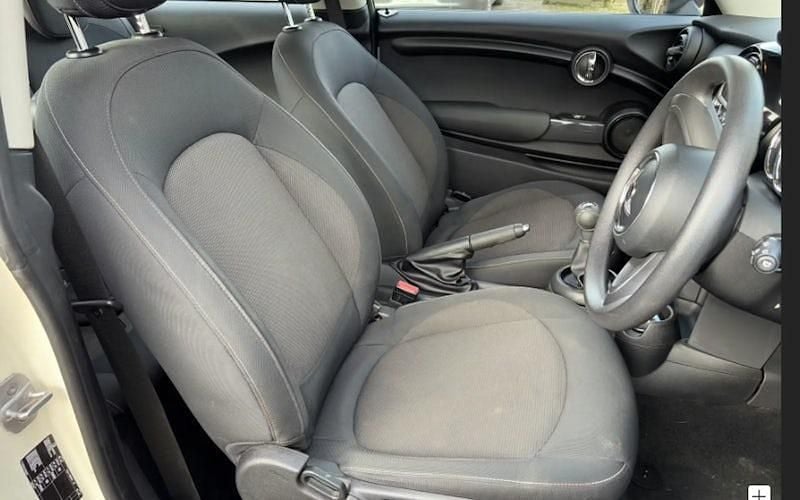 Used Mini ONE Hatch 102 HP (75 kW) 2017 White Hatchback