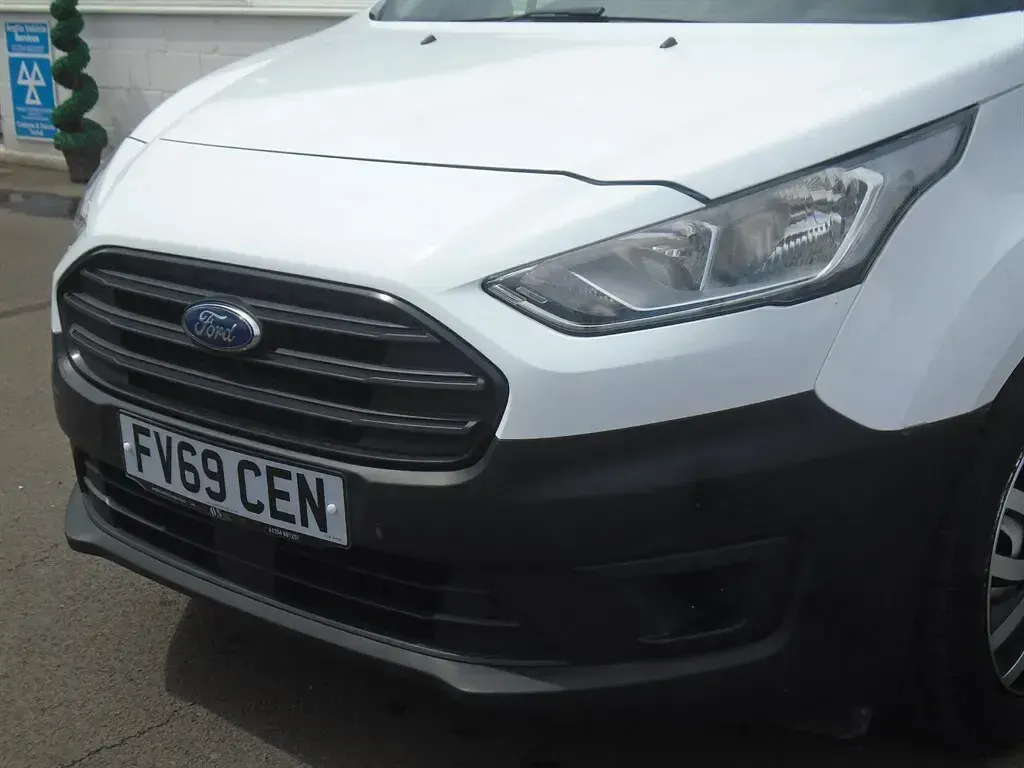 Used Ford Transit 100 HP (73 kW) 2019 White Van