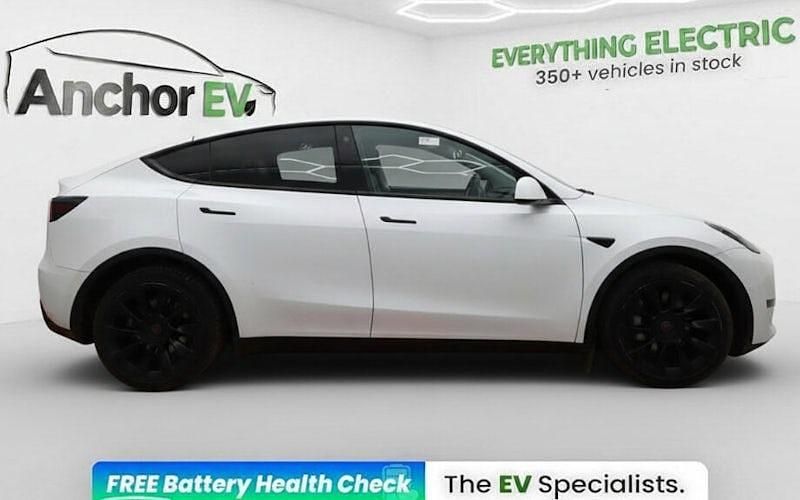 Used Tesla Model Y Long Range AWD 286 kW (389 HP) 2025 SUV
