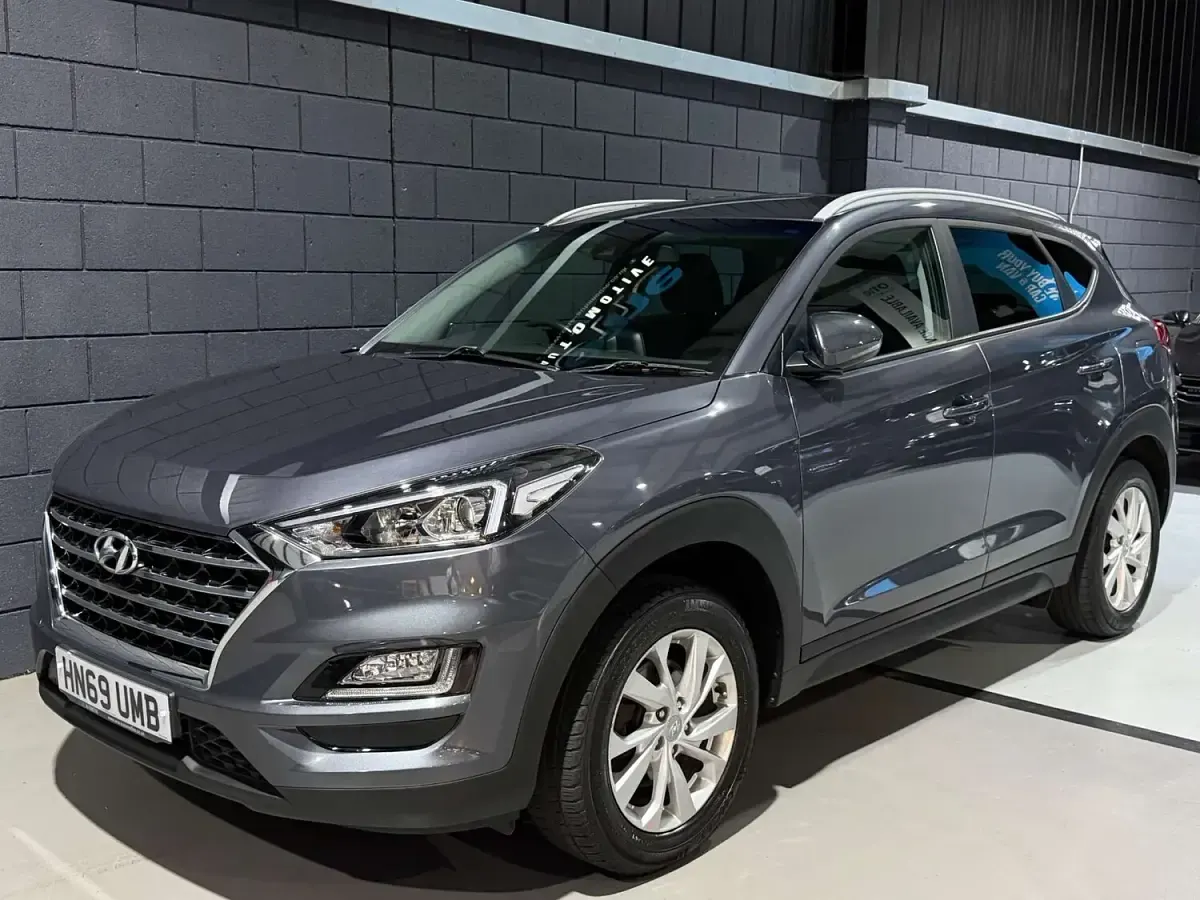 Used Hyundai Tucson SE 132 HP (97 kW) 2019 Grey SUV