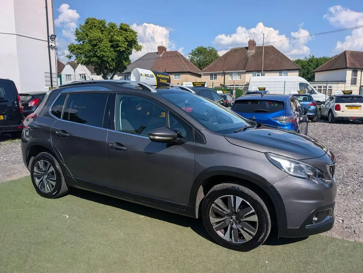 Usado Peugeot 2008 Allure Premium 2018 Cinzento SUV