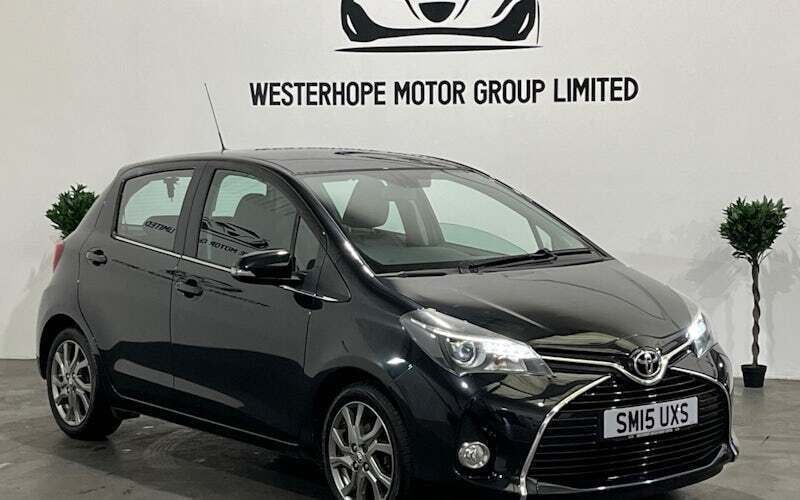 Black Used 2015 Toyota Yaris Hatchback | £7,500 (Fair price) - Image 1/4