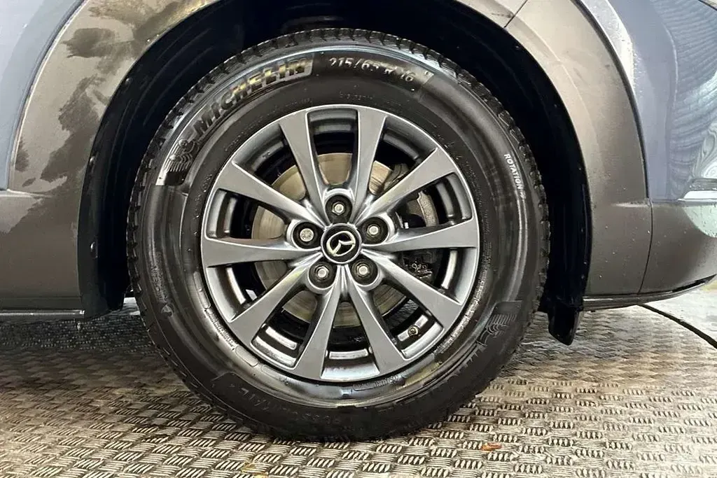 Używany Mazda CX-30 183 KM (134 kW) 2022 Szary SUV