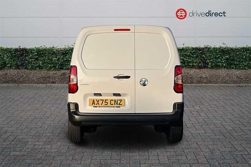 New Vauxhall Combo S 100 HP (73 kW) 2025 White MPV