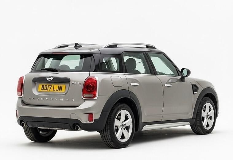 Usado Mini Cooper D 150 HP (110 kW) 2017 Prateado Citadino