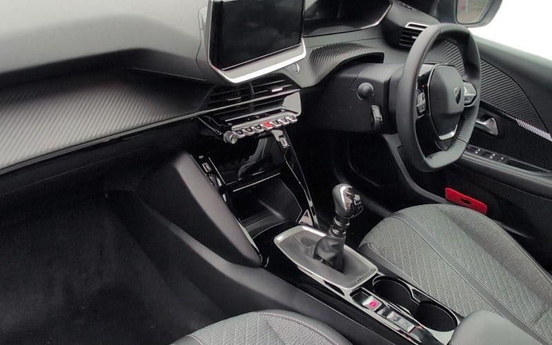 Used Peugeot 208 Allure 101 HP (74 kW) 2025 Blue Hatchback