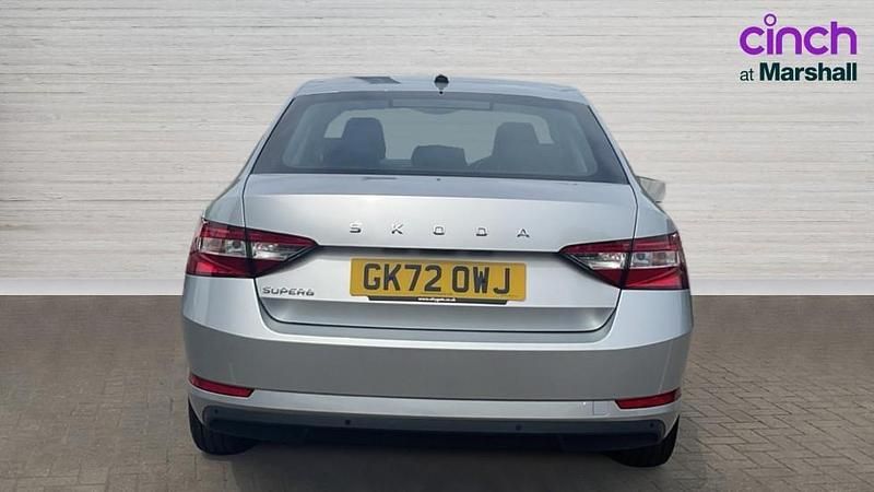 Second-hand Skoda Superb SE 150 CP (110 kW) 2022 Argintiu