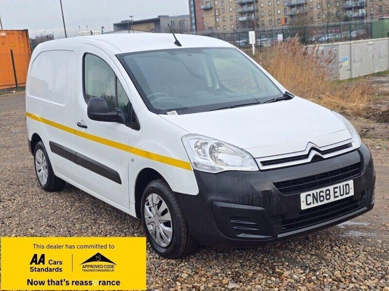 White Used 2018 Citroën Berlingo MPV | £5,380 (Super price) - Image 1/3