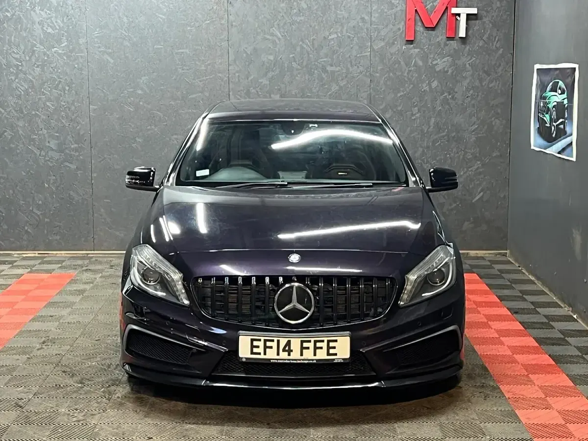 Used Mercedes A45 AMG AMG 360 HP (264 kW) 2014 Mauve/purple Hatchback