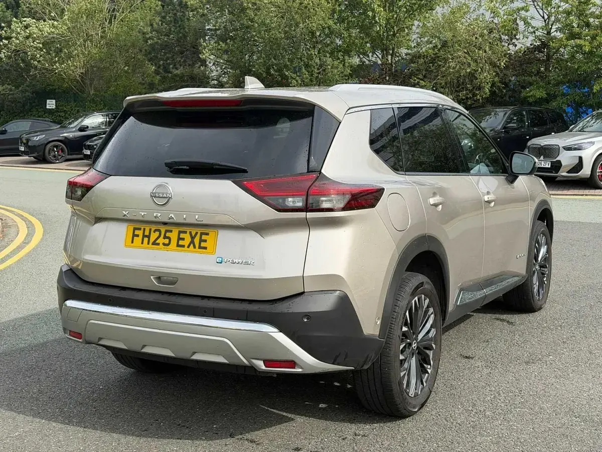 Used Nissan X-Trail Tekna 204 HP (150 kW) 2025 Silver SUV