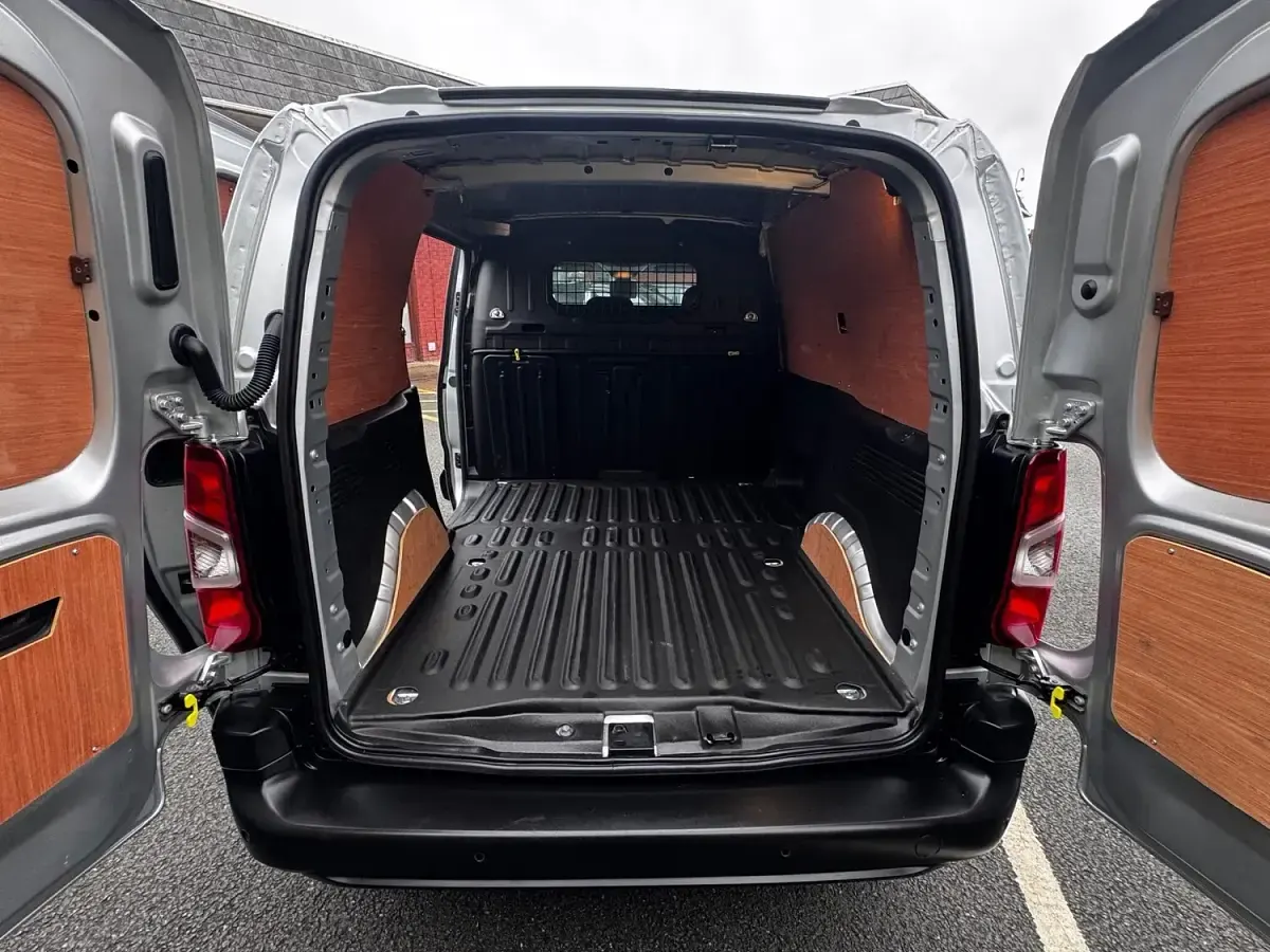 Used Citroën e-Berlingo 100 HP (73 kW) 2022 Silver
