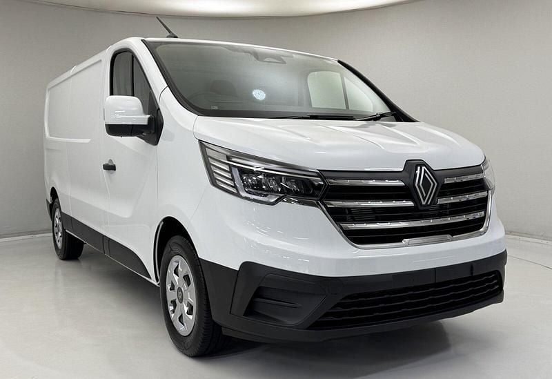 New Renault Trafic 150 HP (110 kW) 2025 Solid  glacier white 