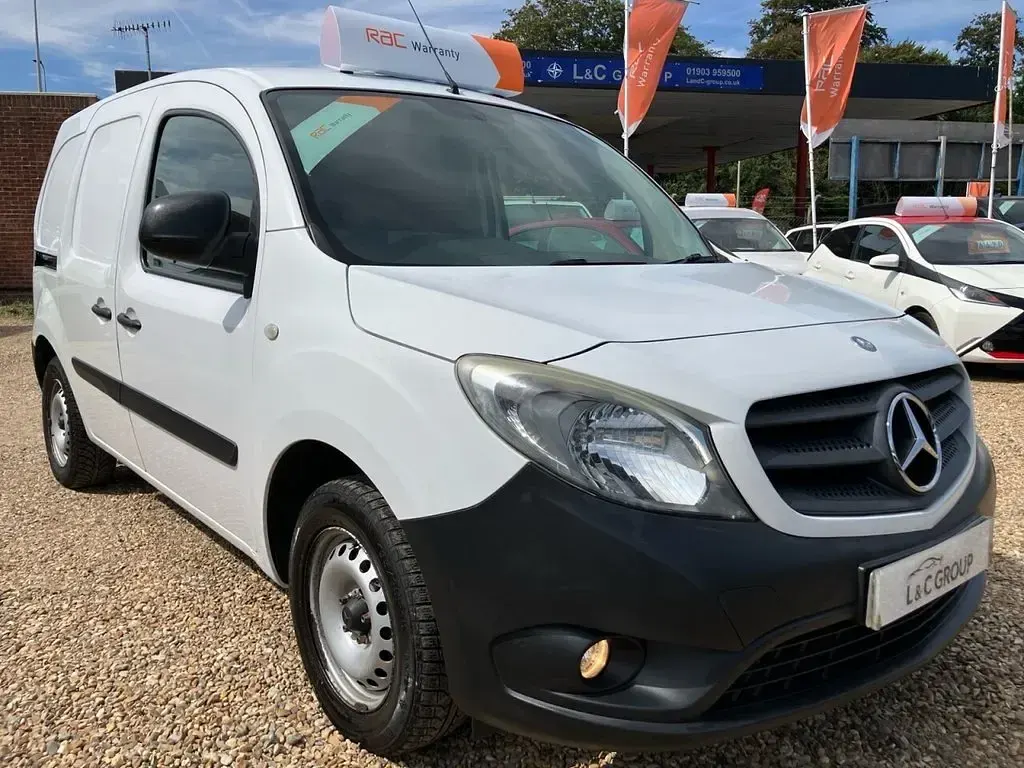 Used Mercedes Citan 109 90 HP (66 kW) 2016 White MPV