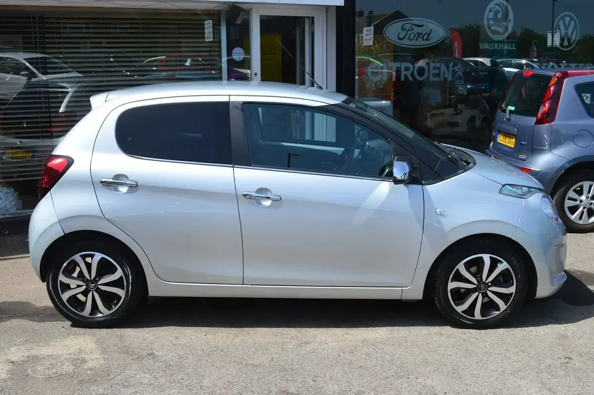 Used Citroën C1 Flair 82 HP (60 kW) 2017 Grey Hatchback