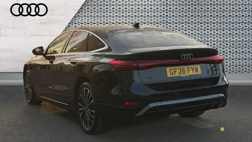 Usado Audi A6 e-tron S-Line 210 kW (286 CV) 2026 Negro Familiar