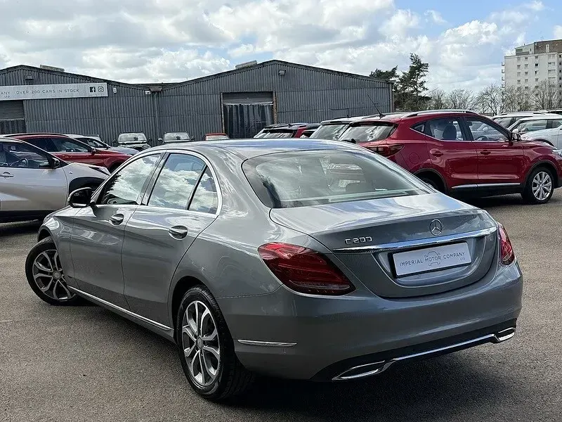 Used Mercedes C200 184 HP (135 kW) 2015 Silver Sedan