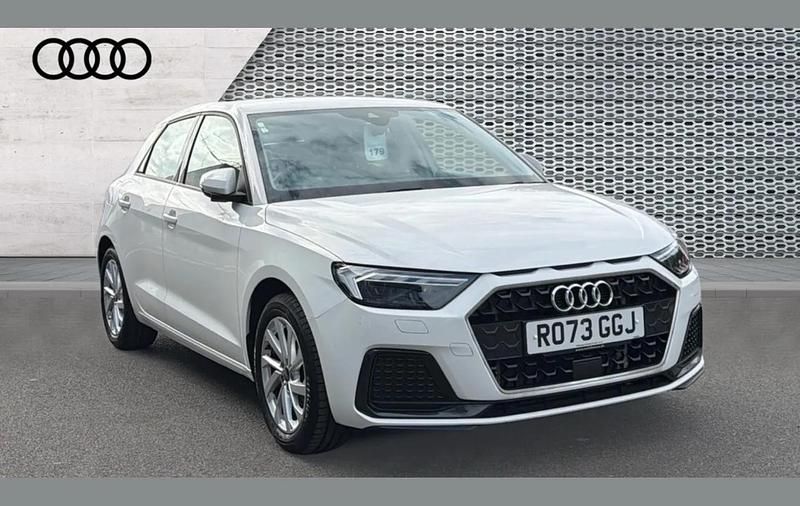 Used Audi A1 Sport 95 HP (69 kW) 2023 White SUV
