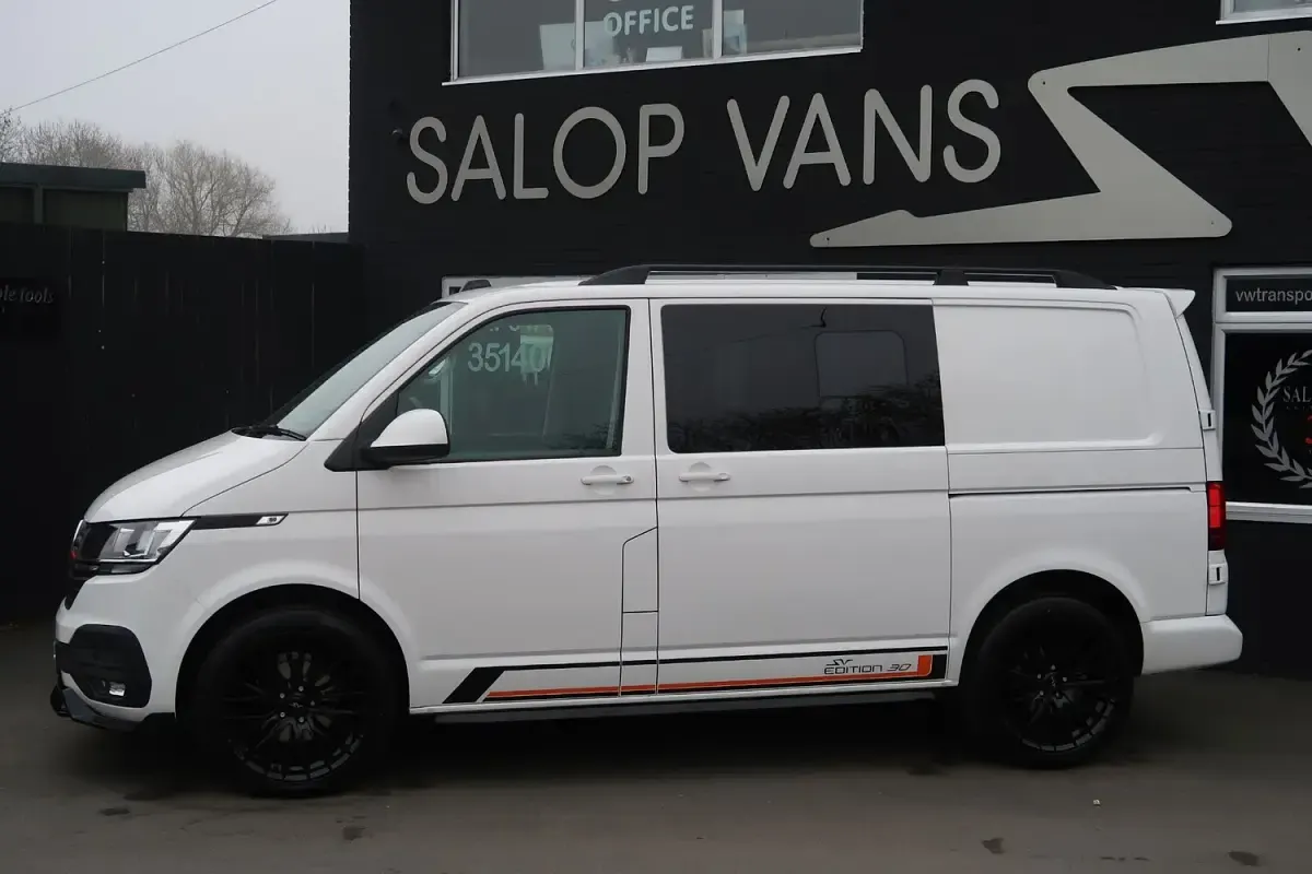 Used VW T7 Highline 150 HP (110 kW) 2024 White Van