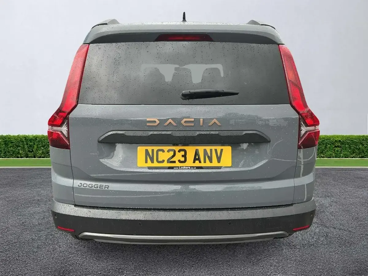 Gebraucht Dacia Jogger Extreme 110 PS (80 kW) 2023 Grau Van / Kleinbus
