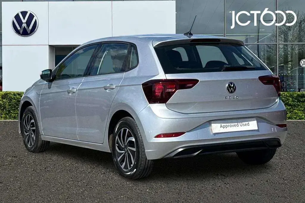 Used VW Polo Life 95 HP (69 kW) 2023 Silver Hatchback