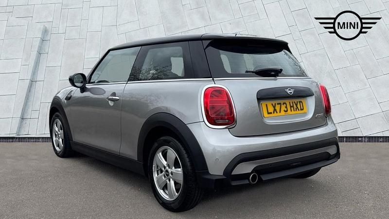 Used Mini Cooper Classic 134 HP (98 kW) 2023 Silver Hatchback