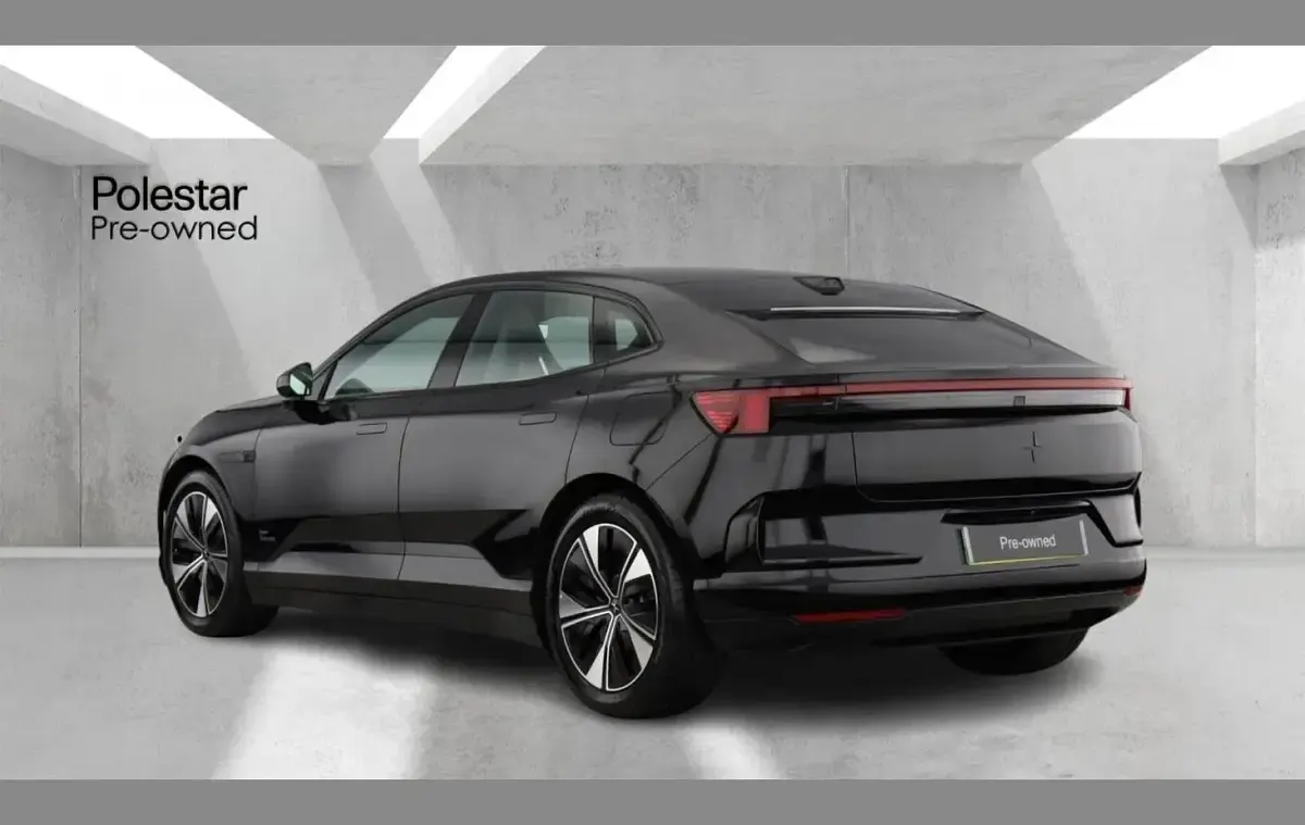 New Polestar 4 Plus 196 kW (267 HP) 2025 Black SUV