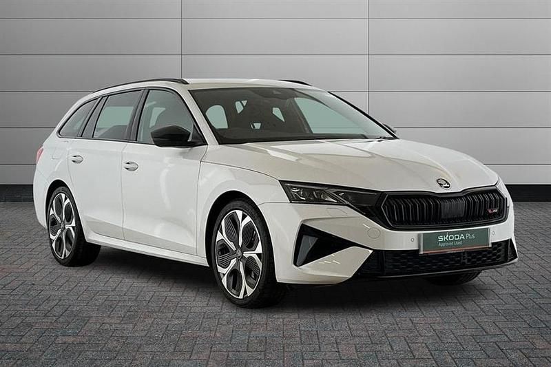 New Skoda Octavia vRS 265 HP (194 kW) 2026 White Estate