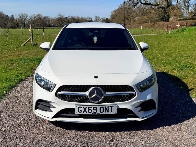 Used Mercedes A180 AMG line 136 HP (100 kW) 2019 White Hatchback