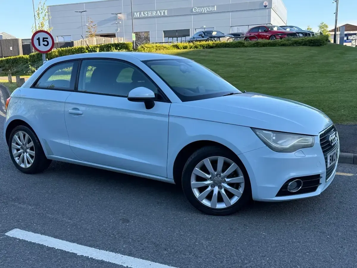 Usado Audi A1 2012 Azul Citadino