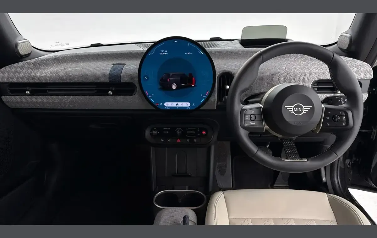 Used Mini Cooper Exclusive 147 kW (200 HP) 2025 Black Hatchback