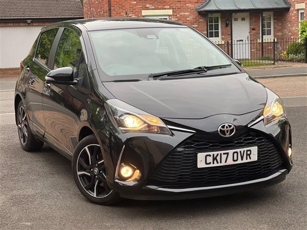 Black Used 2017 Toyota Yaris Design Hatchback | £10,495 (Fair price) - Image 1/1