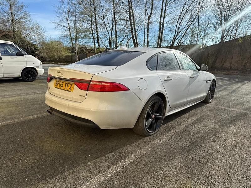 Used Jaguar XF R-Sport 180 HP (132 kW) 2015 White Sedan