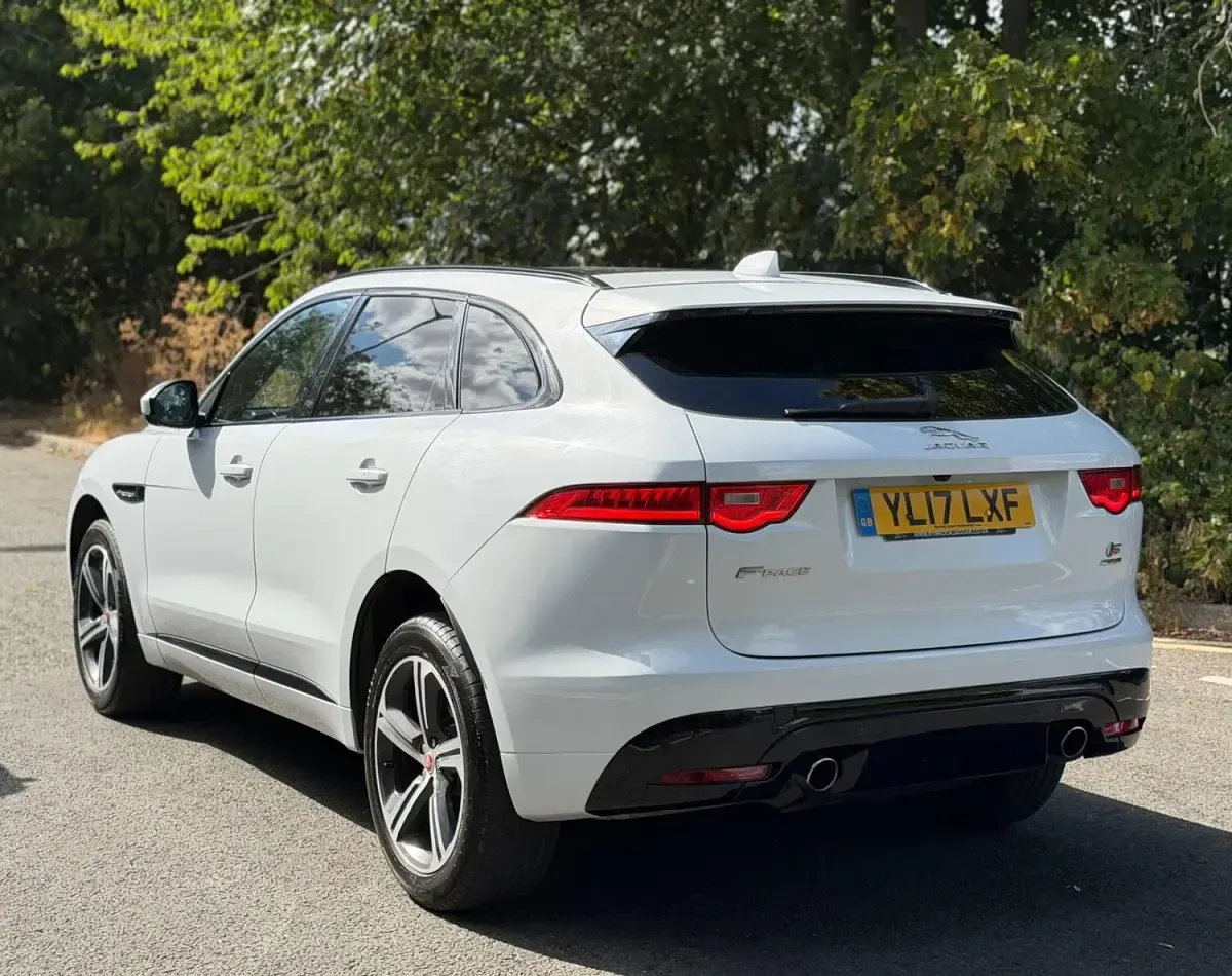 Used Jaguar F-Pace S 300 HP (220 kW) 2017 White SUV