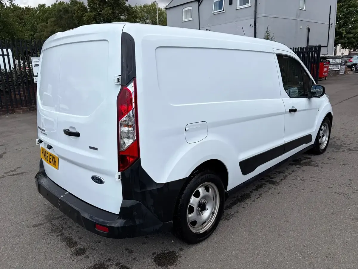 Used Ford Transit 100 HP (73 kW) 2018 White Van