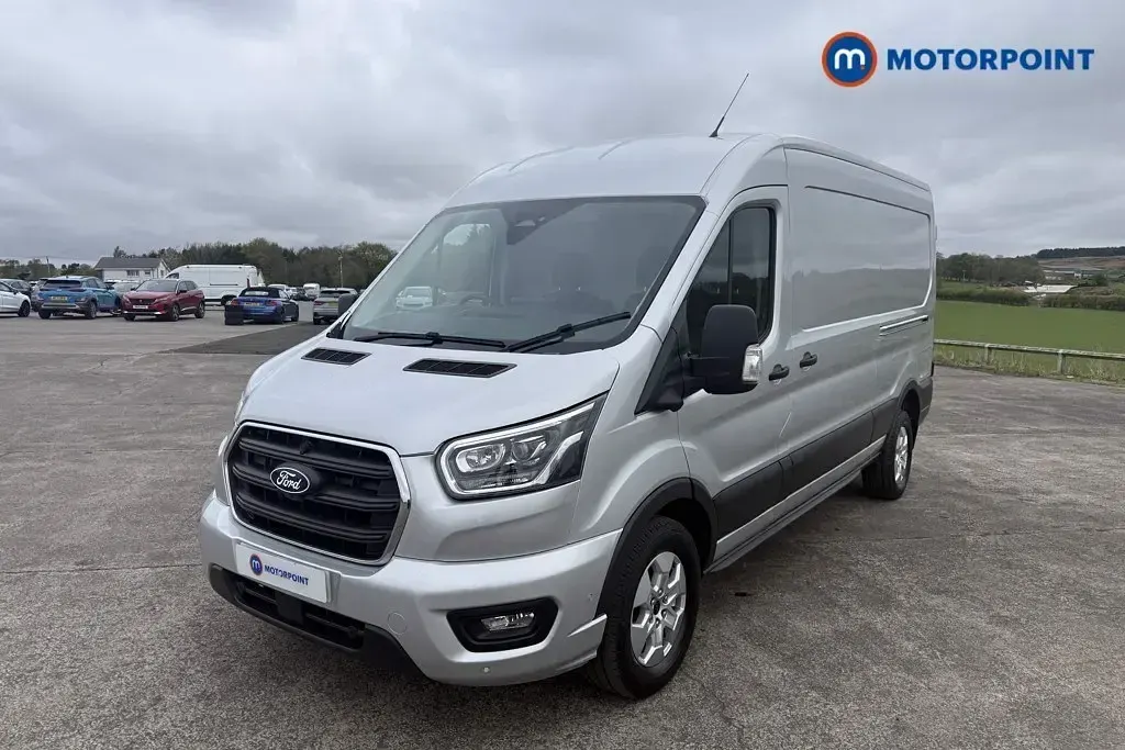 Usado Ford Transit Limited 165 HP (121 kW) 2024 Prateado Van