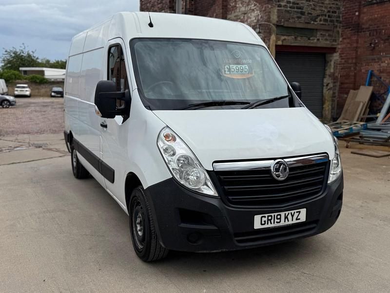Used Vauxhall Movano 130 HP (95 kW) 2019 White MPV