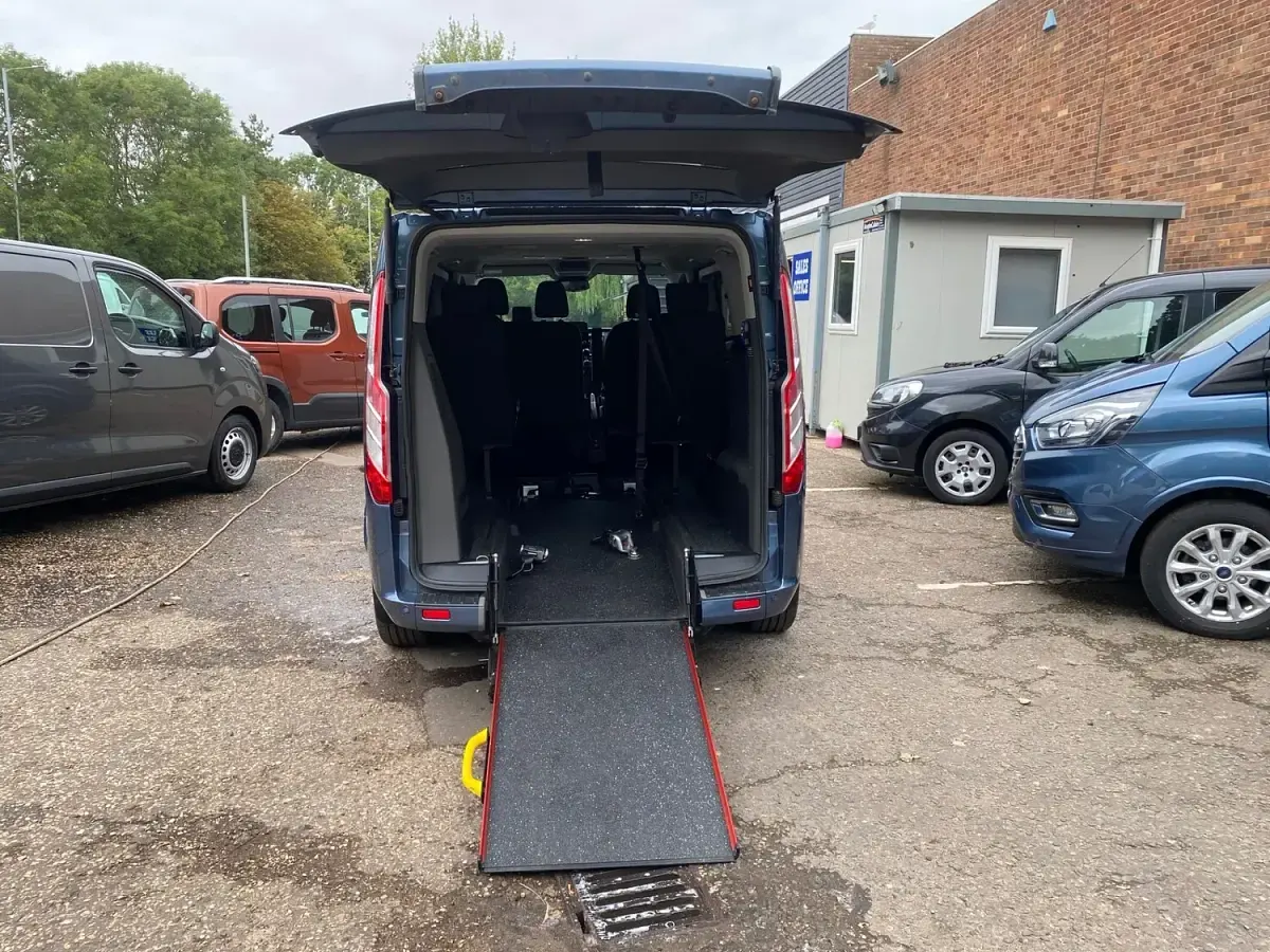 Used Ford Tourneo Custom Titanium 2019 Blue Van