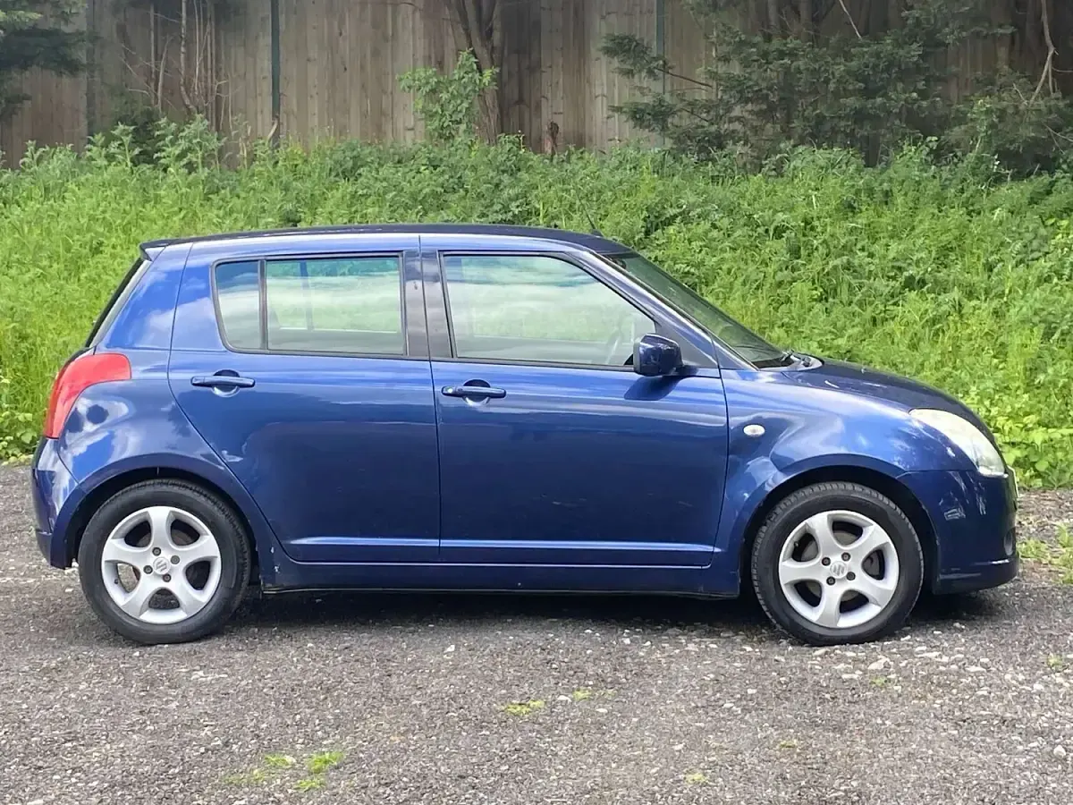 Used Suzuki Swift GLX 102 HP (75 kW) 2006 Blue Hatchback