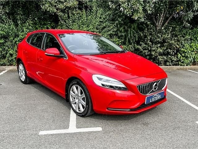 Solid passion red Used 2018 Volvo V40 Inscription Estate | £10,950 (Good price) - Image 1/4