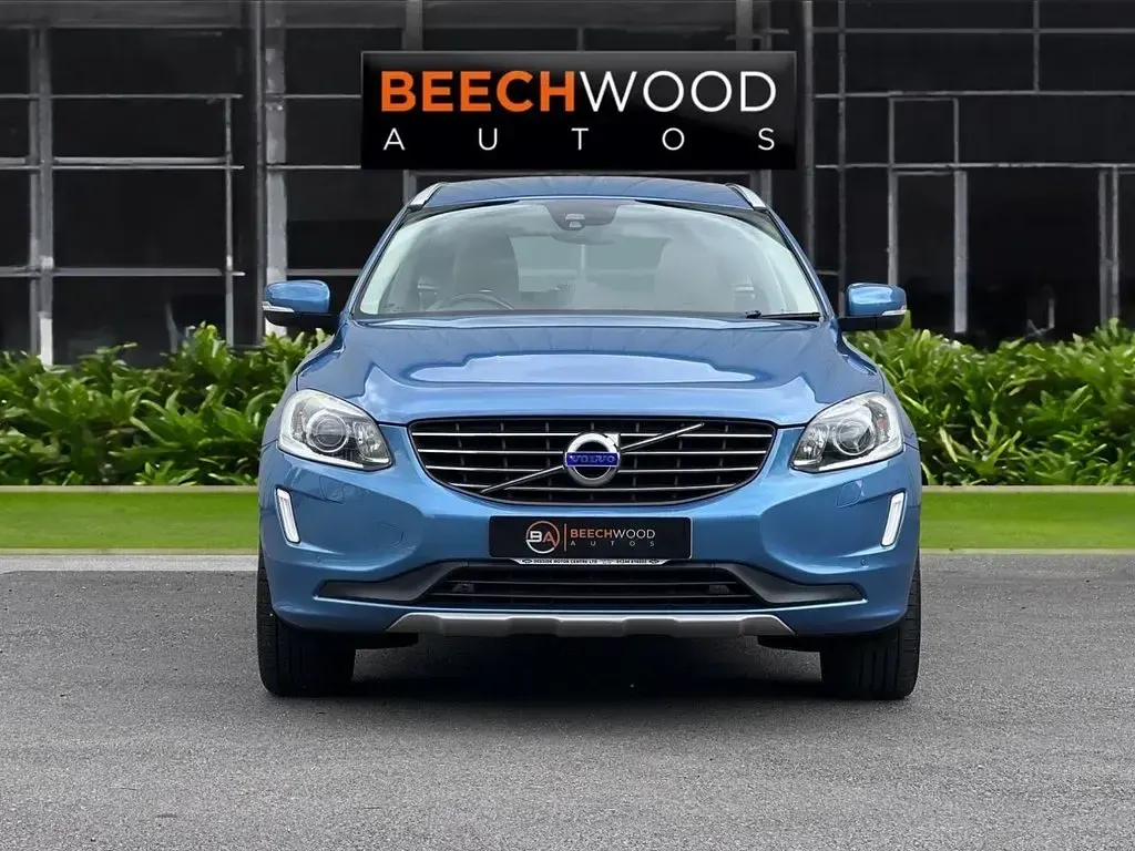 Used Volvo XC60 SE Lux 190 HP (139 kW) 2015 Blue SUV