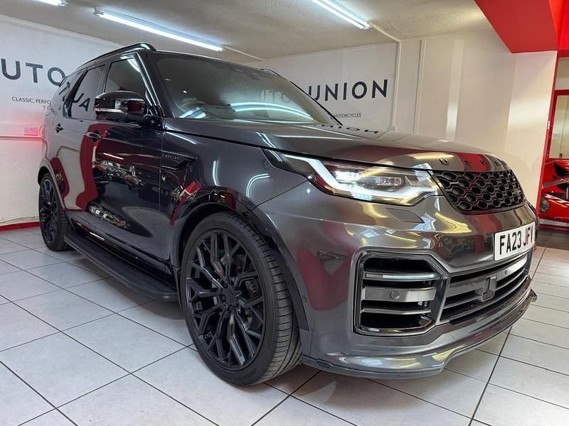 Grey Used 2023 Land Rover Discovery 5 HSE Dynamic SUV | £69,995 - Image 1/4