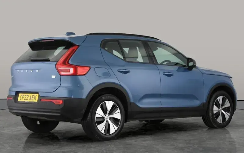 Used Volvo XC40 Plus 211 HP (155 kW) 2023 Blue SUV