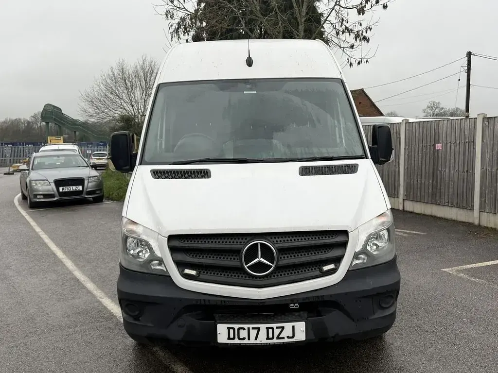 Used Mercedes Sprinter 140 HP (102 kW) 2017 White Van