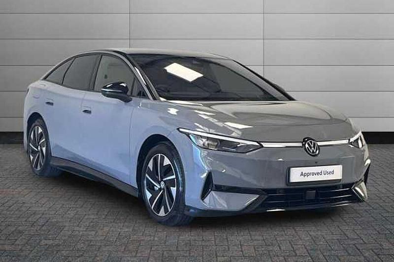 Moonstone grey with black roof Used 2024 VW ID.7 Pro Sedan | £30,990 (Good price) - Image 1/4