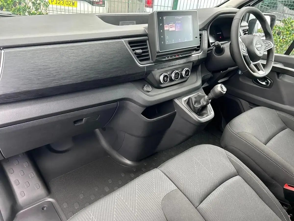 New Nissan Primastar S 150 HP (110 kW) 2026 White MPV